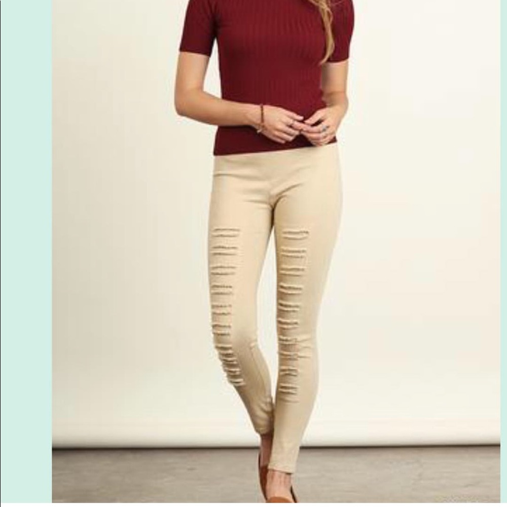 NWT distressed leggings